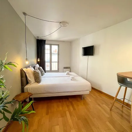 Appartamento Charmant Studio Dans Un Immeuble 5 *